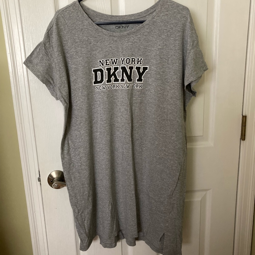 DKNY sleep-shirt XL New